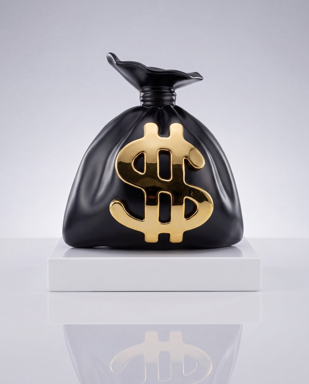 JACKPOT — scultura cromata finitura nera, AXI Gallery